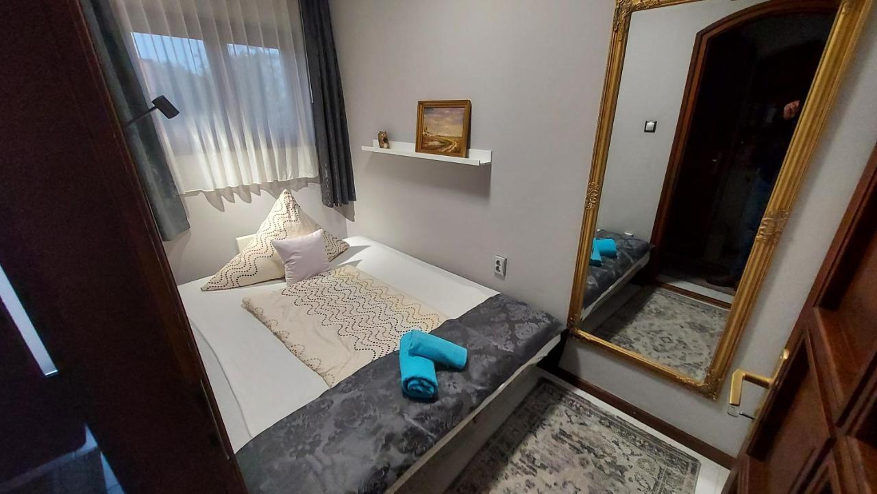 Titi Classic & Trendy Apartman Bük Exteriör bild
